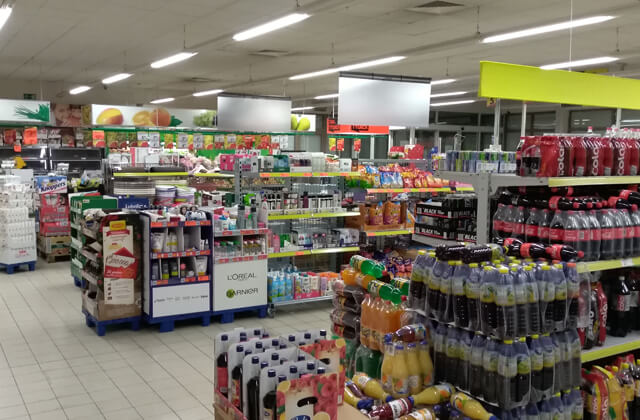 Montaż mebli sklepowych Biedronka